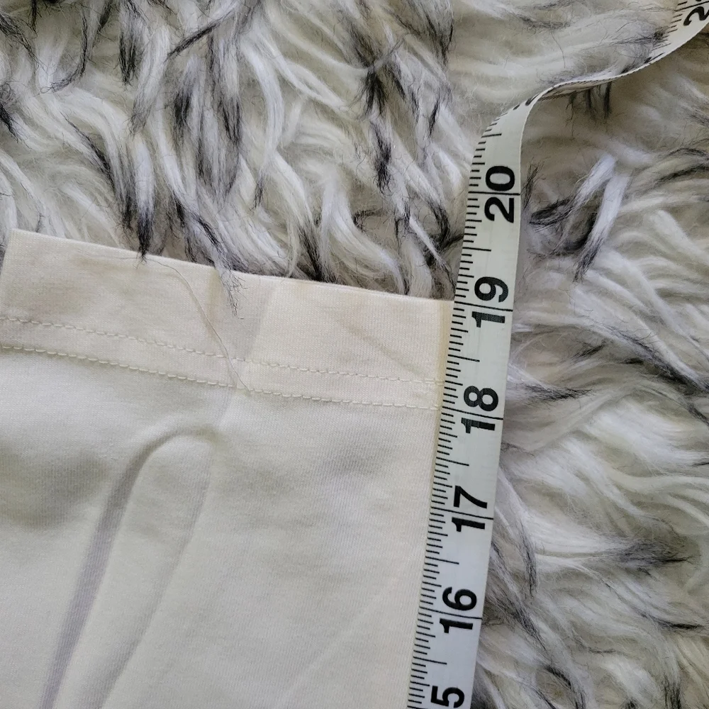 DIVIDED cream oversized long-sleeved top small - Picture 8 of 8